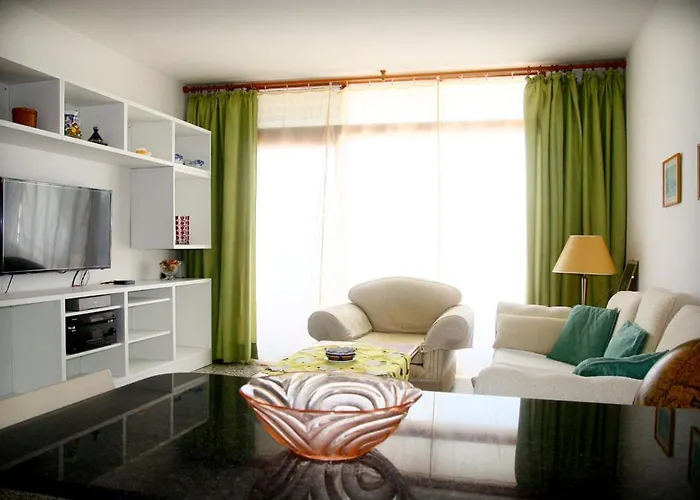 Cosy Apartment Close To The Beach!